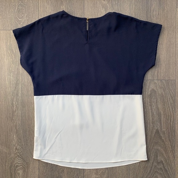 Koton Women’s Blouse Colorblock Gold Chain Short Sleeve Navy White Size 2 - Picture 11 of 12